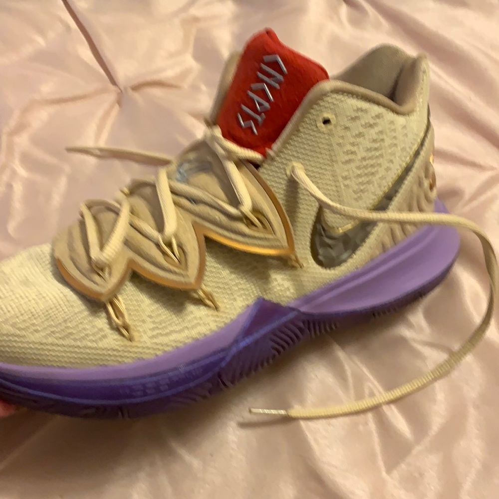 KYRIE 5